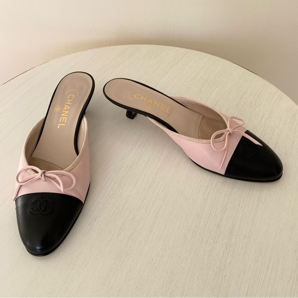 Chanel Cap Toe Kitten Heal Mules, size 8.5 - Picture 2 of 16